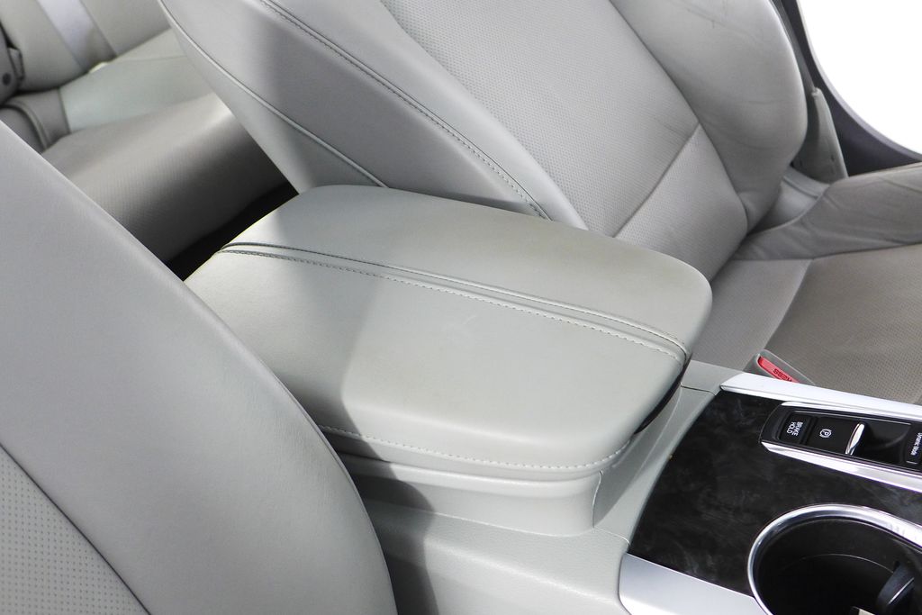 2018 Acura TLX Technology 16