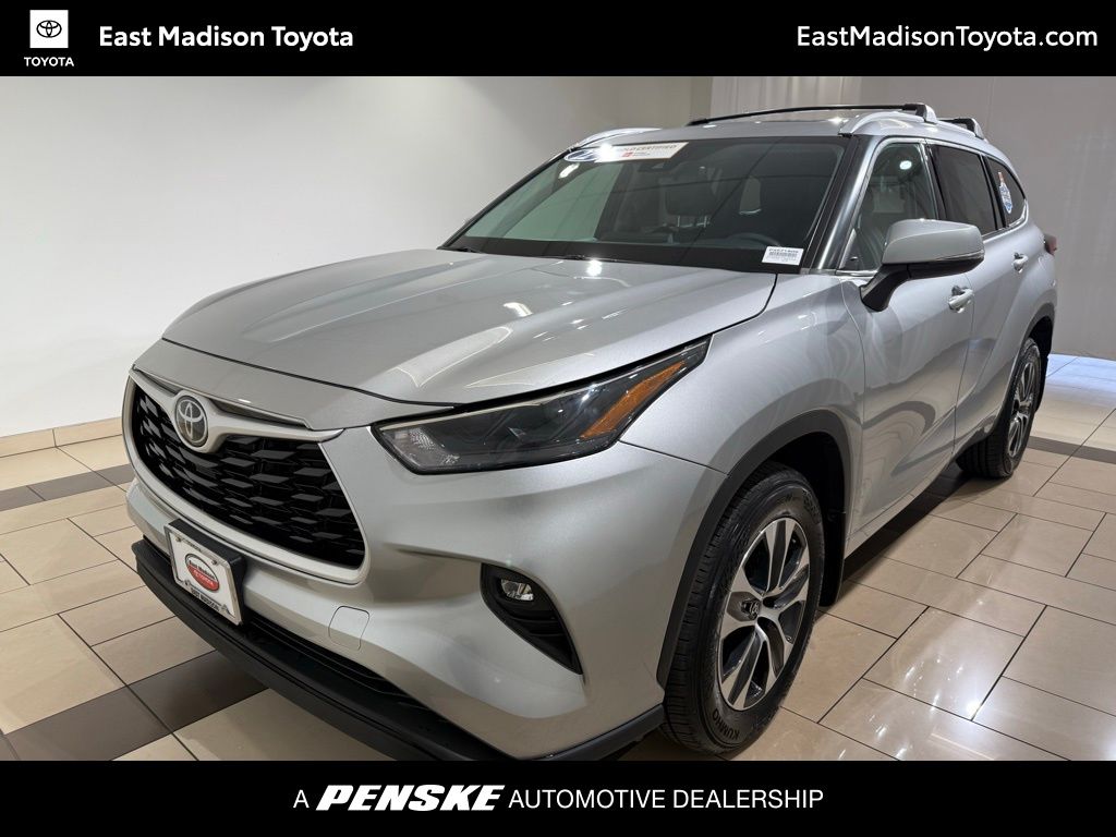 2022 Toyota Highlander XLE AWD