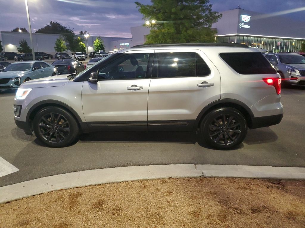 Used Car 2017 Ford Explorer  Xlt For Sale Under $20,000 In Austin, Texas