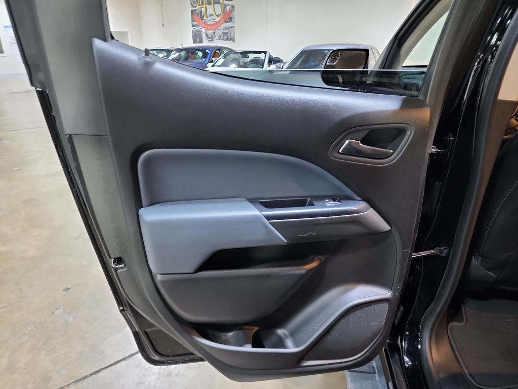 2016 Chevrolet Colorado Z71 photo