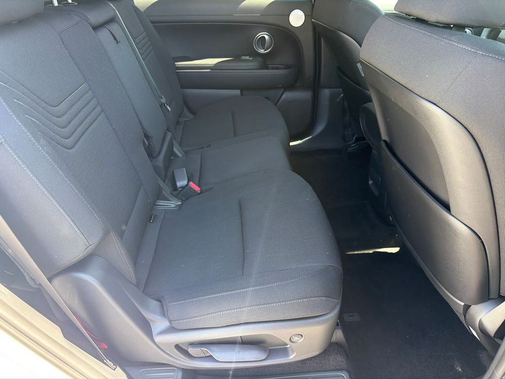 New 2026 White Hyundai SE image 16