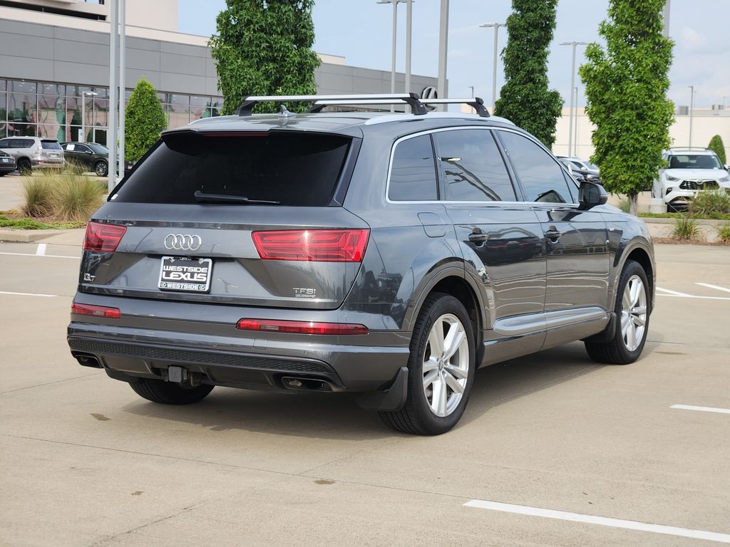 2017 Audi Q7 3.0 TDI Premium Plus Gray at Toyota of Victoria