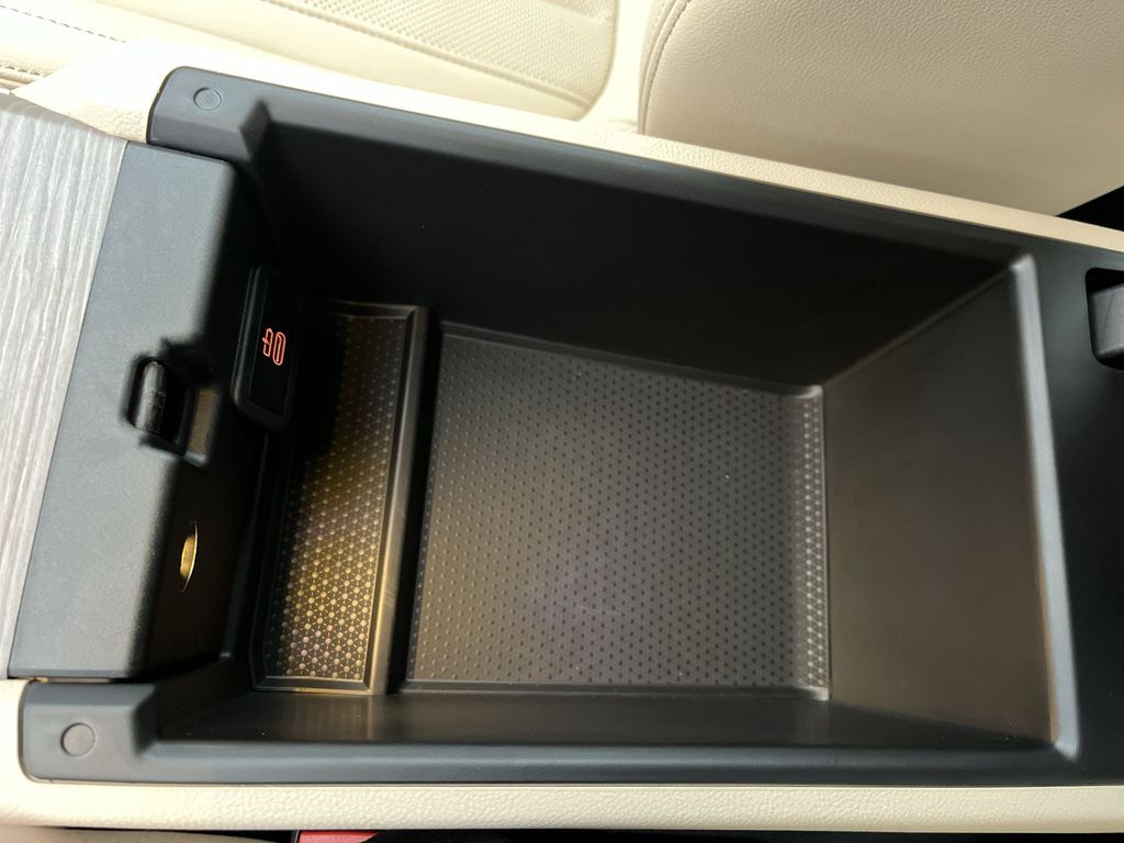 Thumbnail: 2025 BMW 3 Series - 21