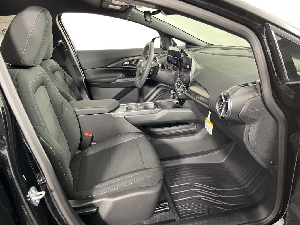 Thumbnail: 2026 Chevrolet Equinox - 9