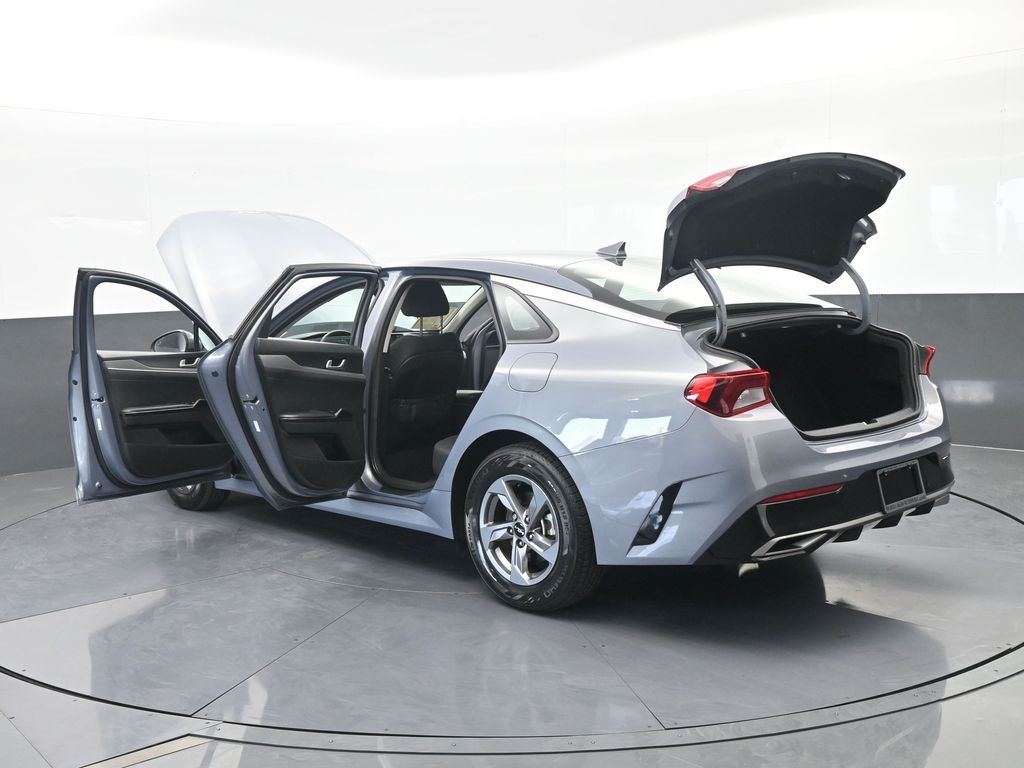 Used 2024 Everlasting Silver Kia LXS image 70