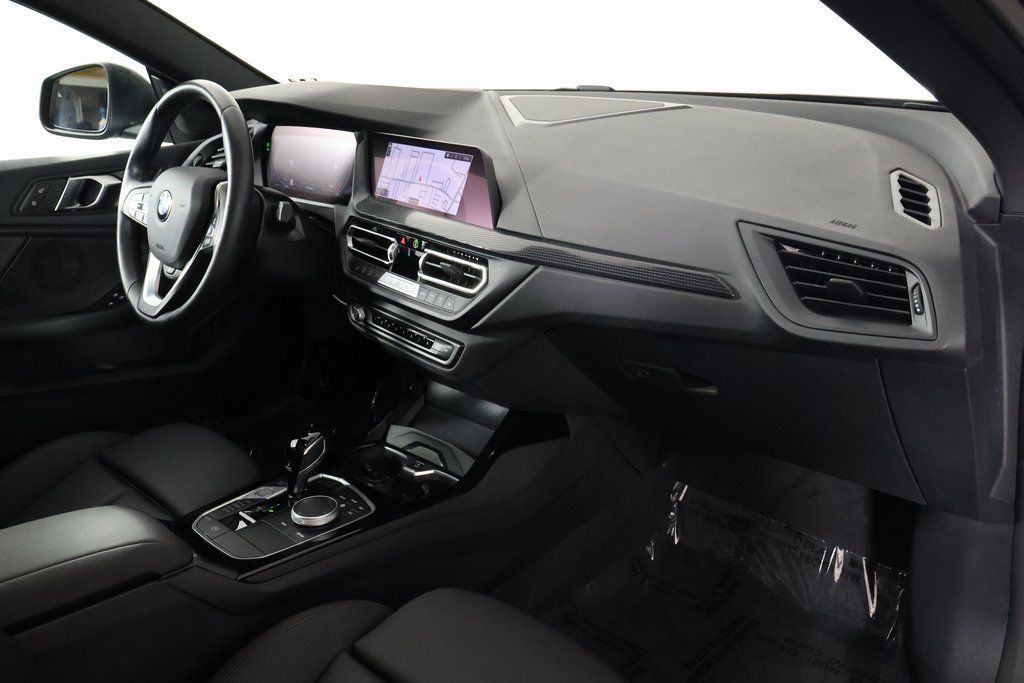 Thumbnail: 2024 BMW 2 Series - 9