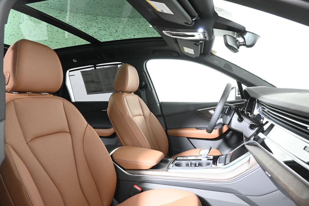 2025 Audi Q7  21