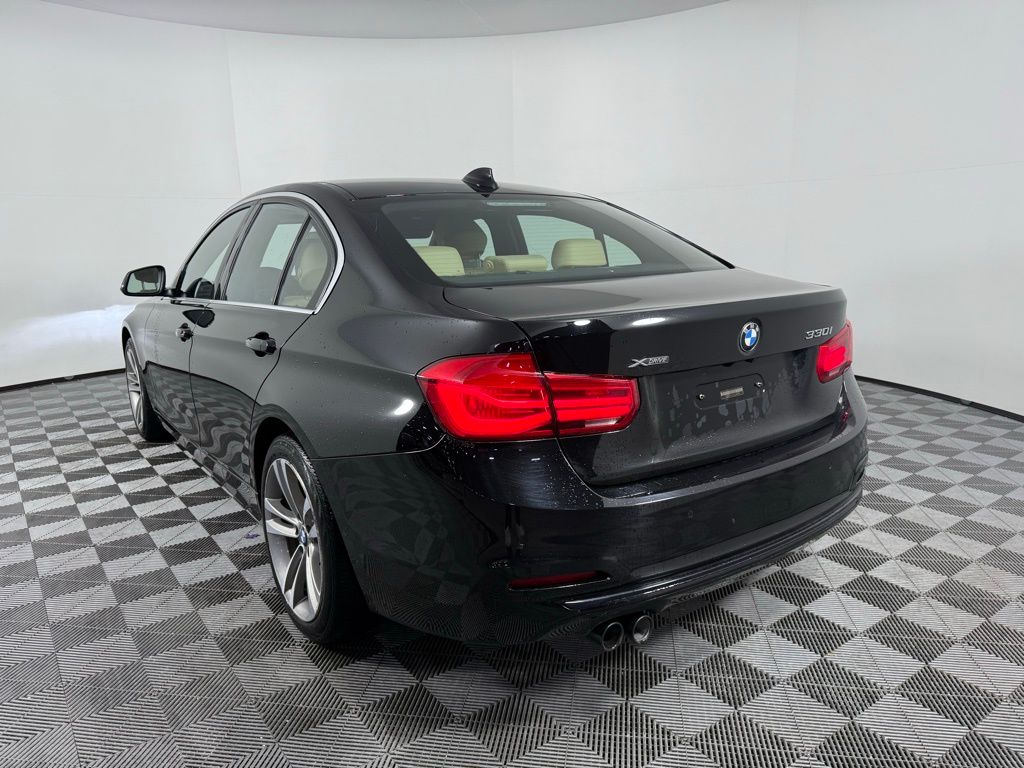 Thumbnail: 2018 BMW 3 Series - 7