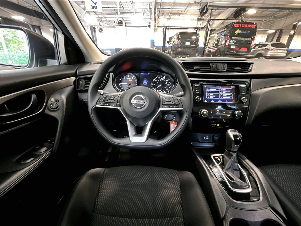 2019 Nissan Rogue Sport — photo 18