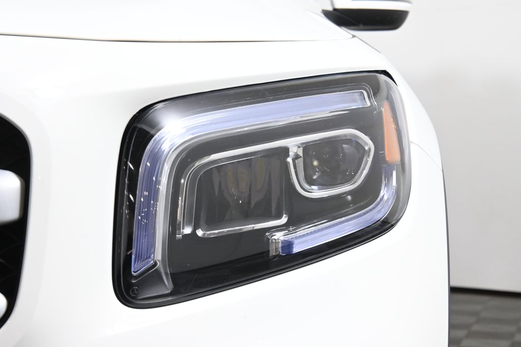 Thumbnail: 2022 Mercedes-Benz GLB - 11