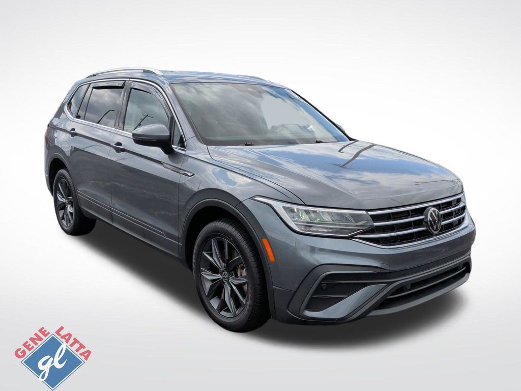 Platinum Gray Metallic 2022 Volkswagen Tiguan SUV / Crossover All-Wheel Drive 8-Speed Automatic