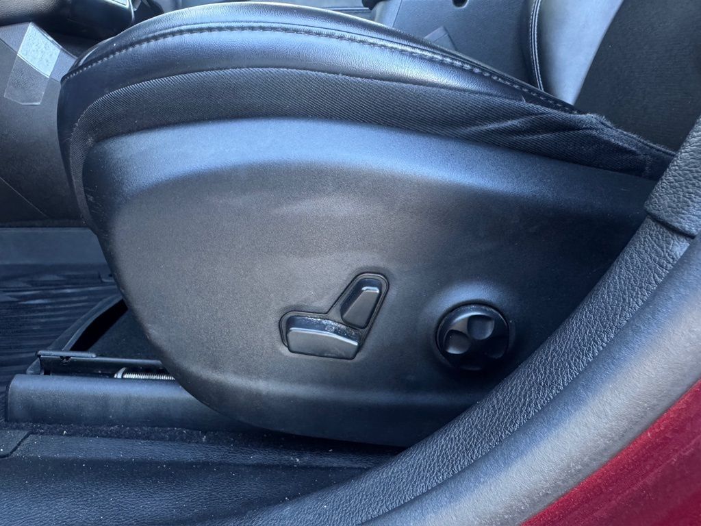 2019 Jeep Cherokee Altitude Red at Durrett Motor Company