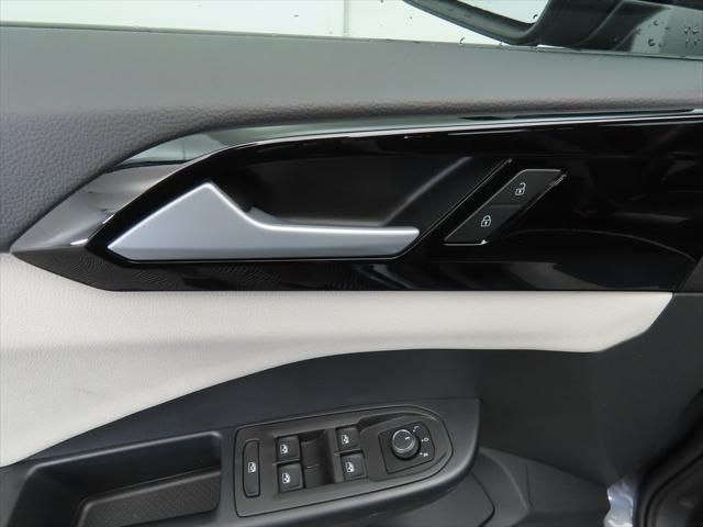 Thumbnail: 2026 Volkswagen Taos - 23