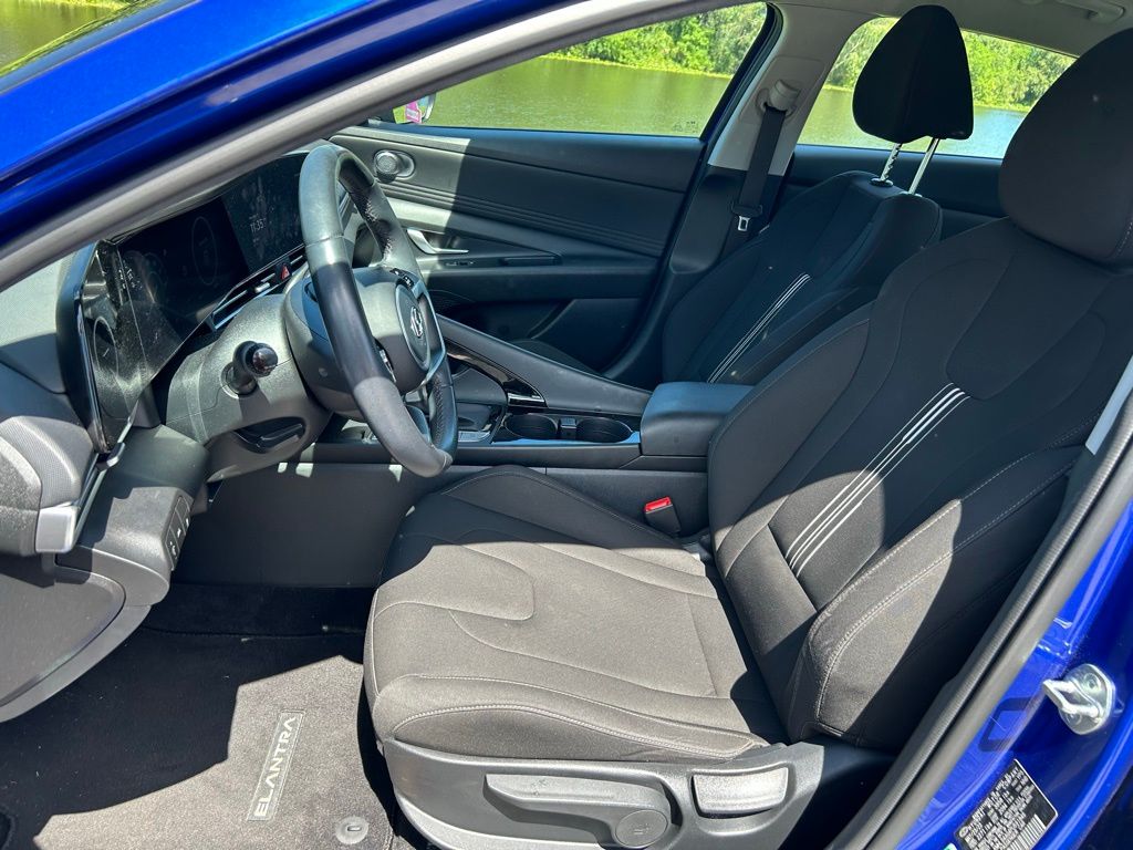 Thumbnail: 2023 Hyundai Elantra - 14