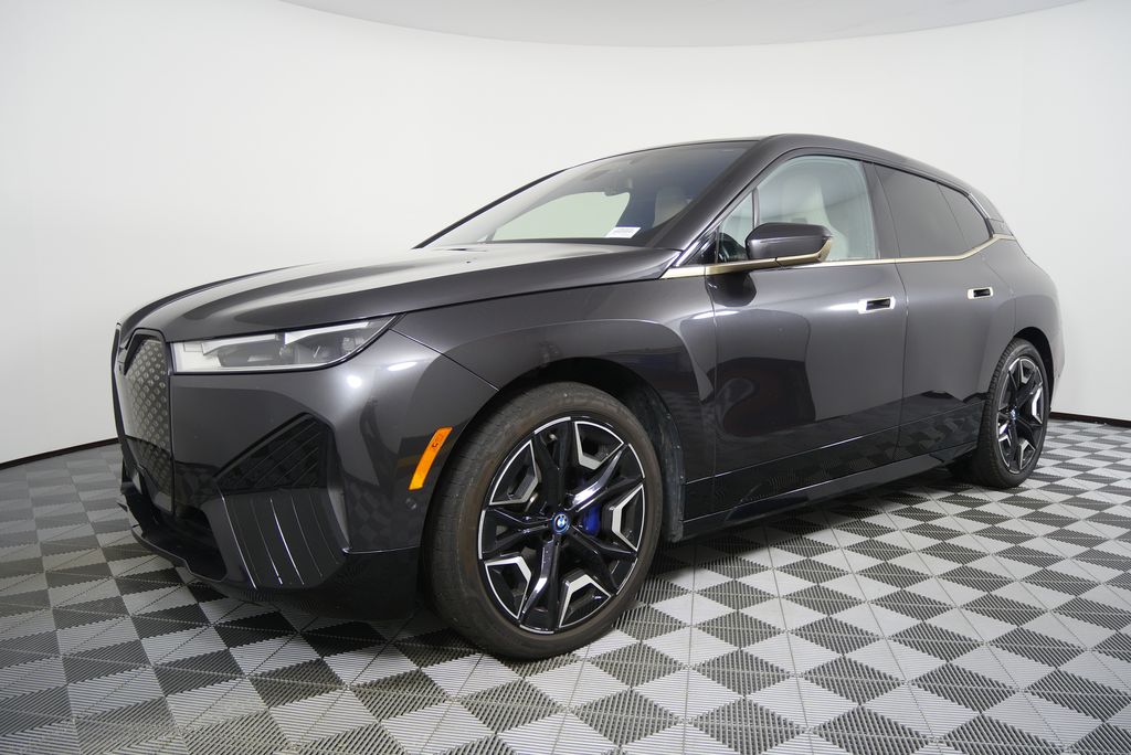 Thumbnail: 2023 BMW iX - 8
