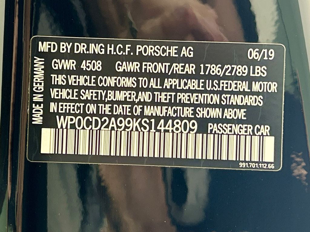 Thumbnail: 2019 Porsche 911 - 32