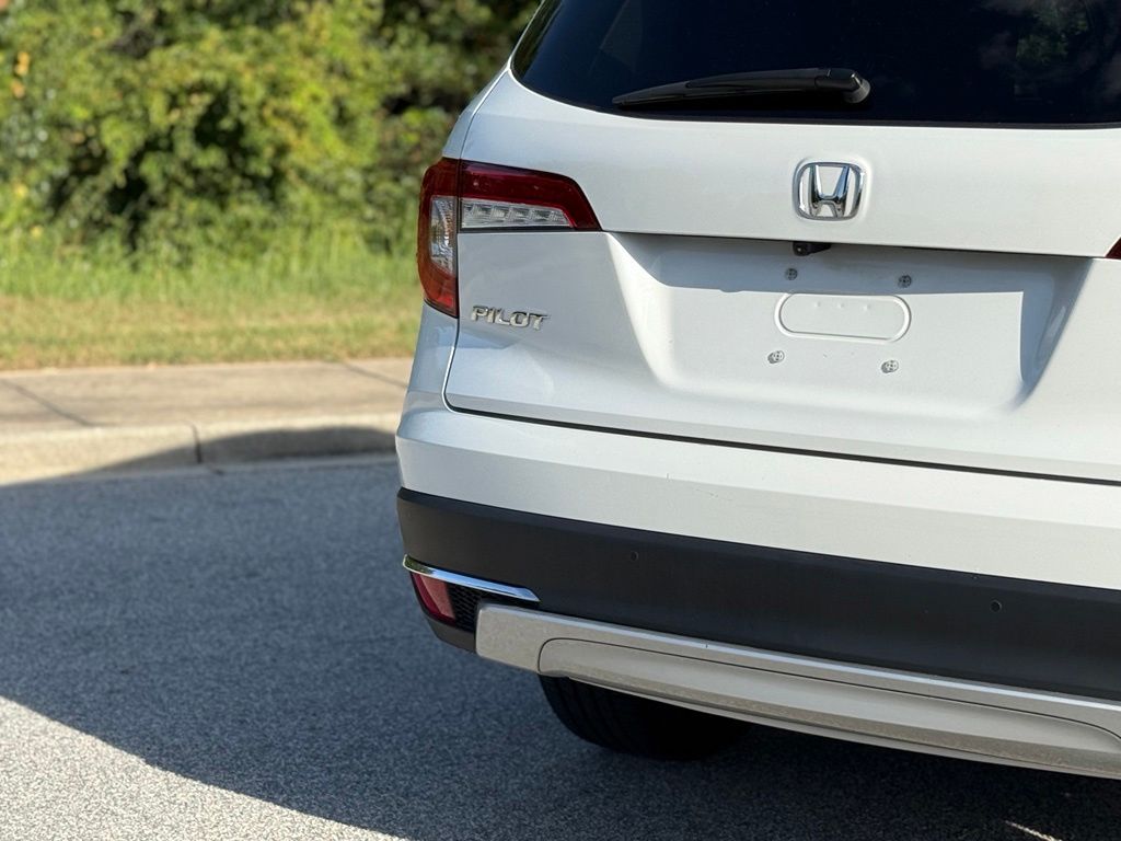 2020 Honda Pilot Elite Platinum White Pearl - Jim Hudson Acura - Image 13