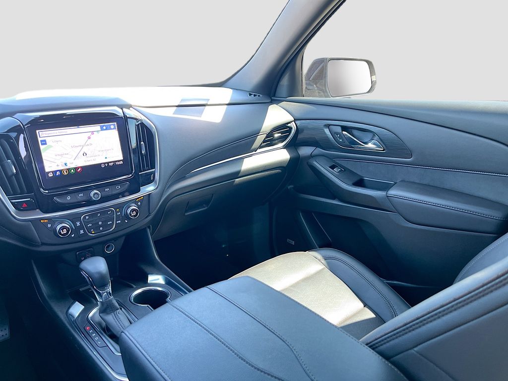 Used 2023 Red Chevrolet High Country image 25