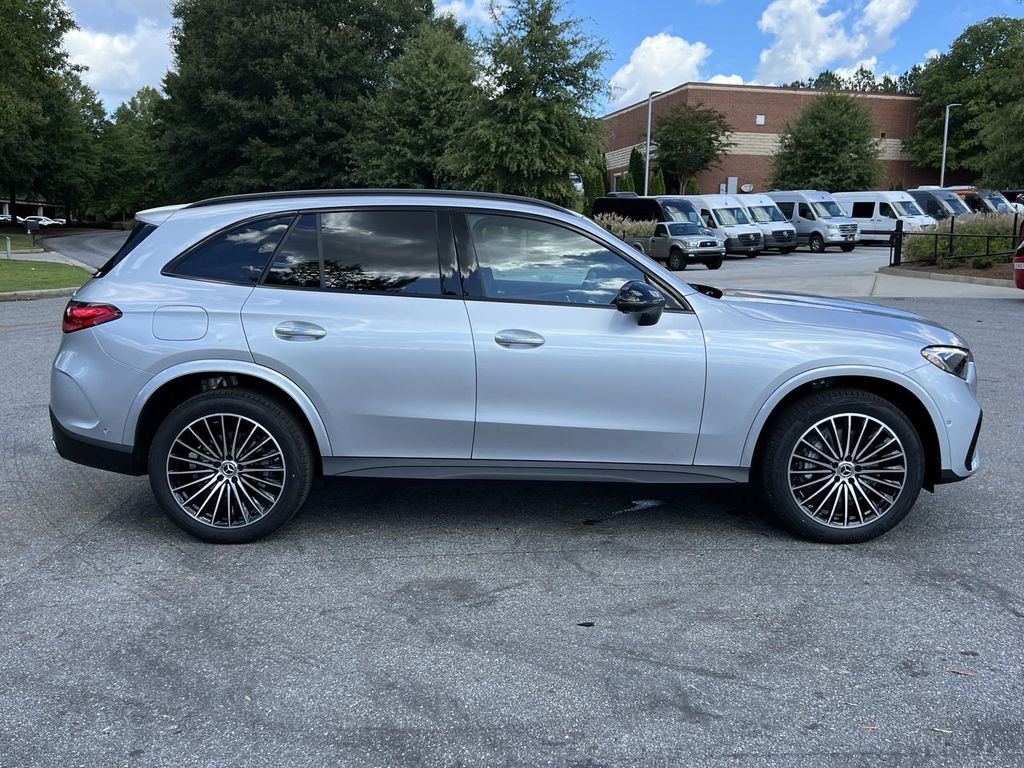 2024 Mercedes-Benz GLC GLC 300 9