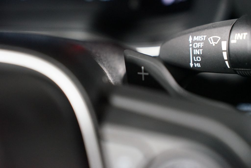 Thumbnail: 2025 Toyota Corolla Cross - 15