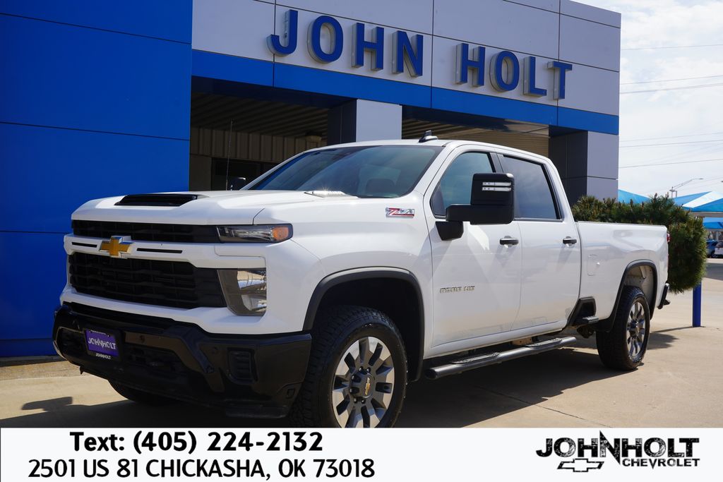 2025 Chevrolet Silverado 2500HD Custom Crew Cab 4WD
