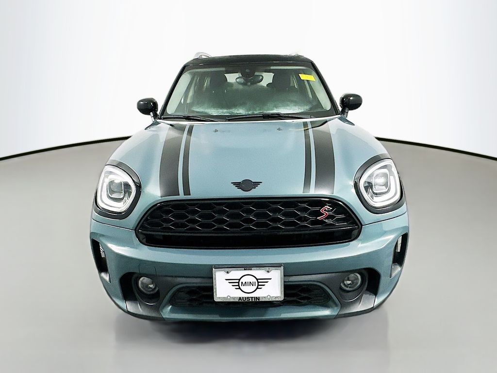 2022 MINI Cooper Countryman Iconic 2