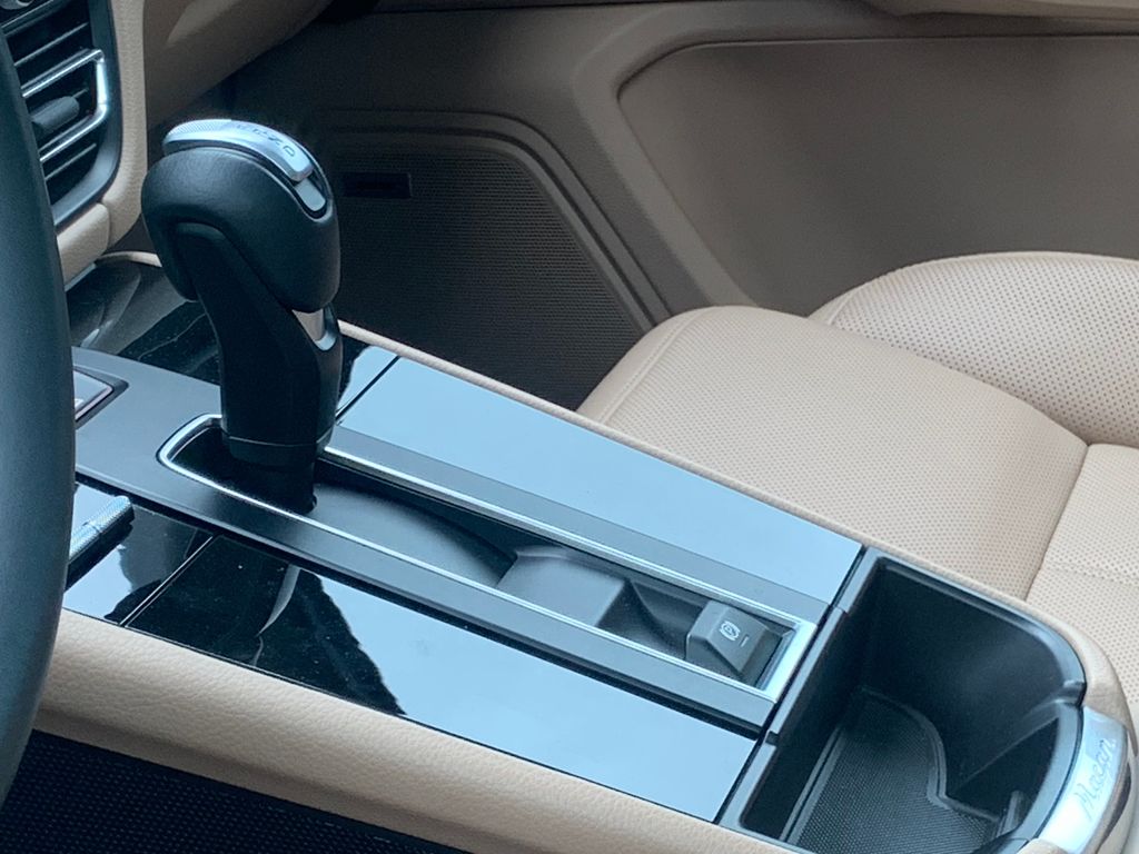2024 Porsche Macan Base 13