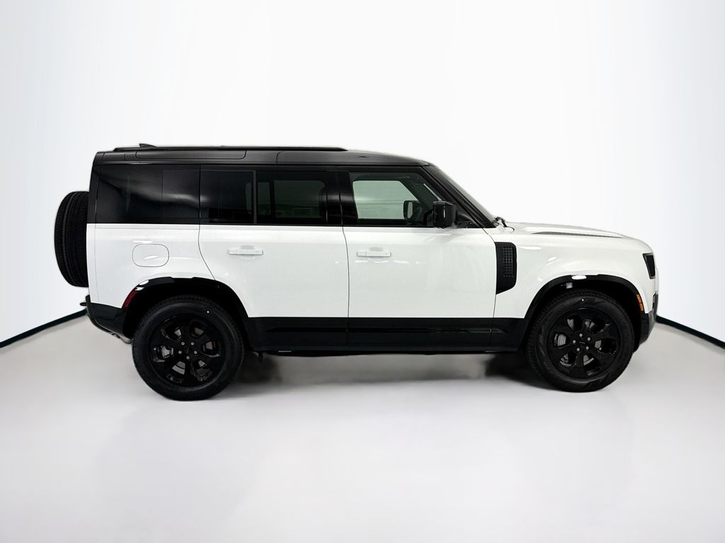 Thumbnail: 2026 Land Rover Defender - 4