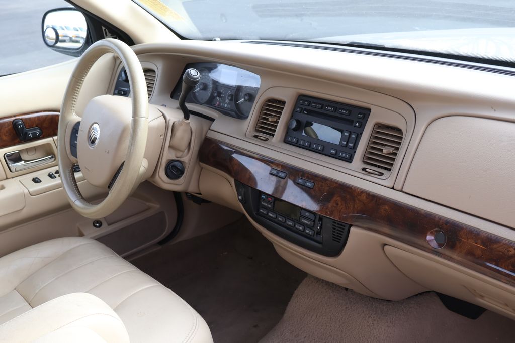 2007 Mercury Grand Marquis LS 27