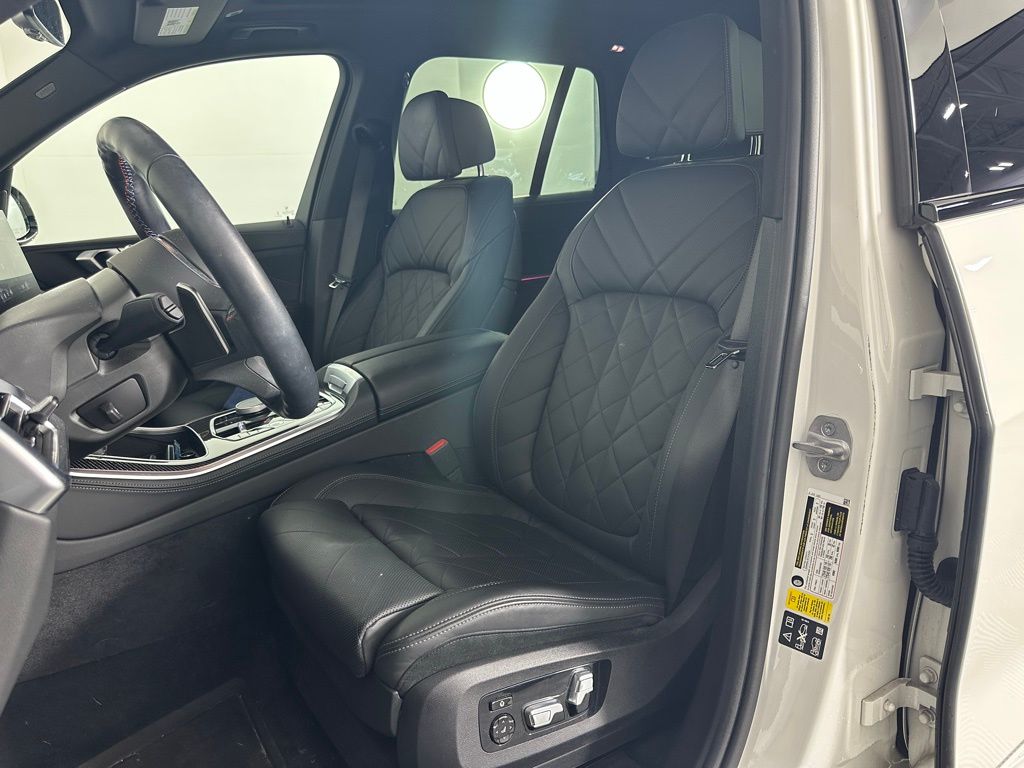 Thumbnail: 2024 BMW X5 - 14