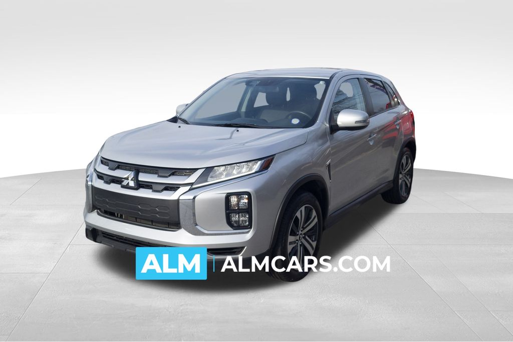 2024 Mitsubishi Outlander Sport SE's photo