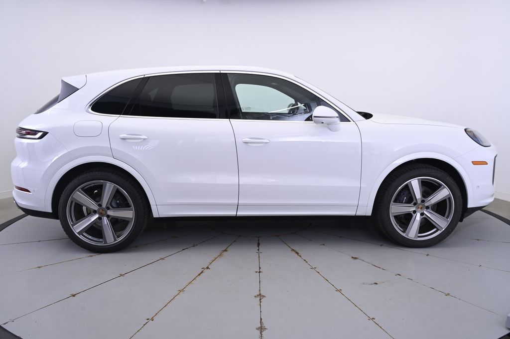 Thumbnail: 2025 Porsche Cayenne - 8