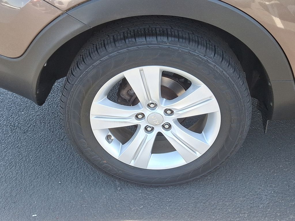 2012 Kia Sportage LX 8