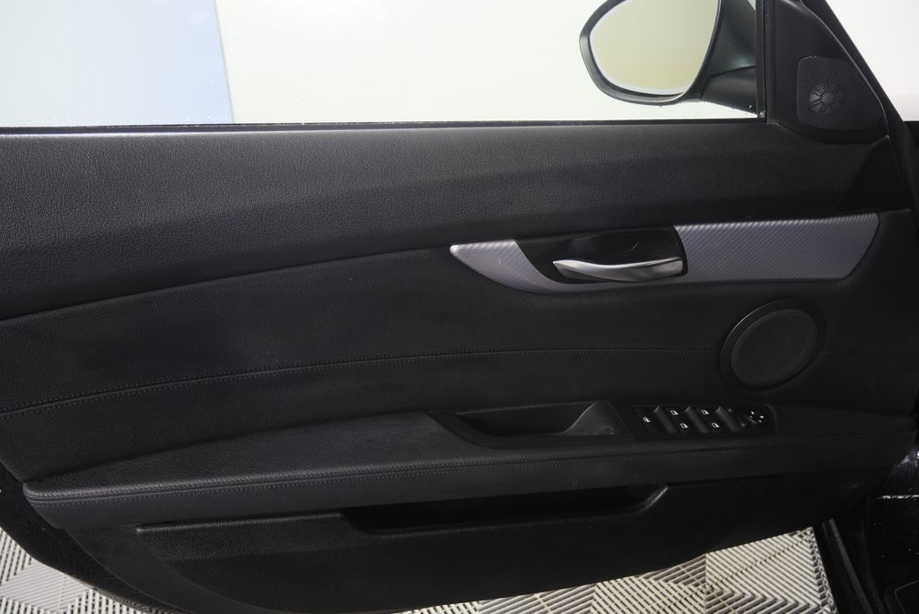 Thumbnail: 2012 BMW Z4 - 10