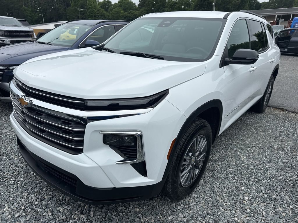 2025 Chevrolet Traverse FWD LT's photo