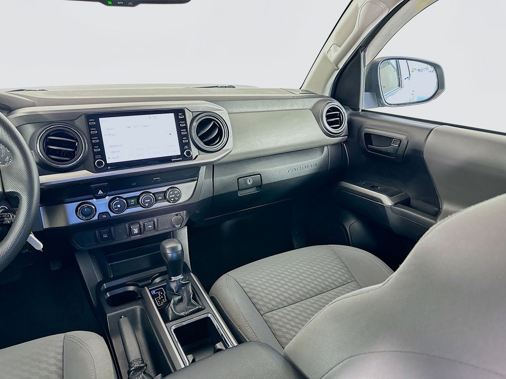 Thumbnail: 2020 Toyota Tacoma - 21