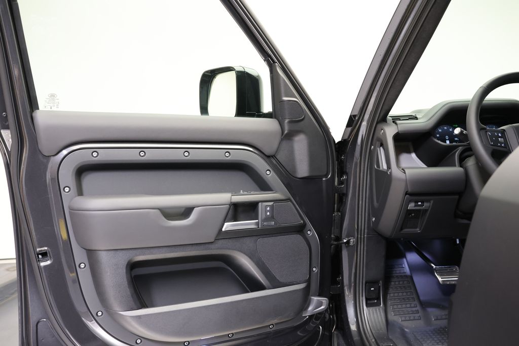 Thumbnail: 2026 Land Rover Defender - 26