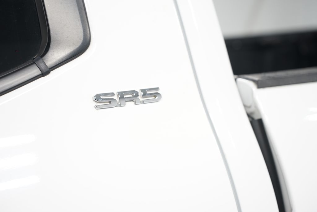 Thumbnail: 2024 Toyota Tundra - 11