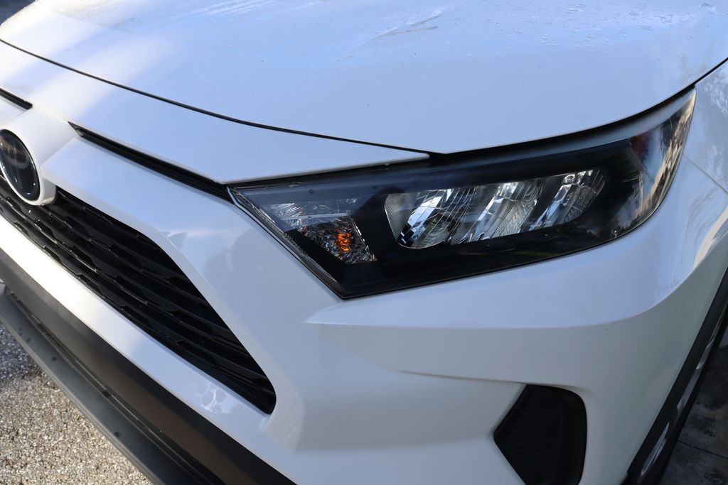 Thumbnail: 2020 Toyota RAV4 - 3