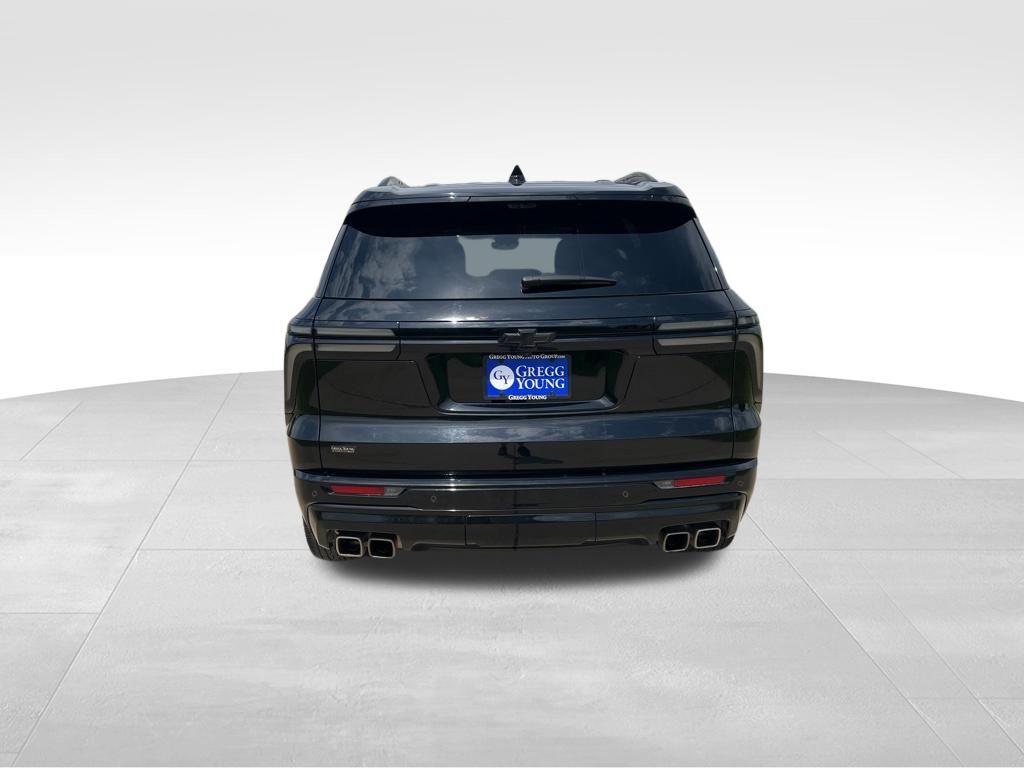 Used 2024 Chevrolet Traverse SUV