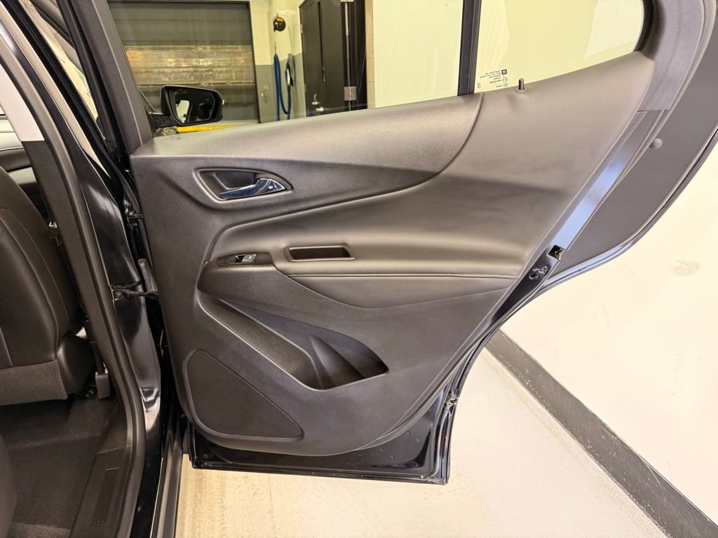 Thumbnail: 2022 Chevrolet Equinox - 25