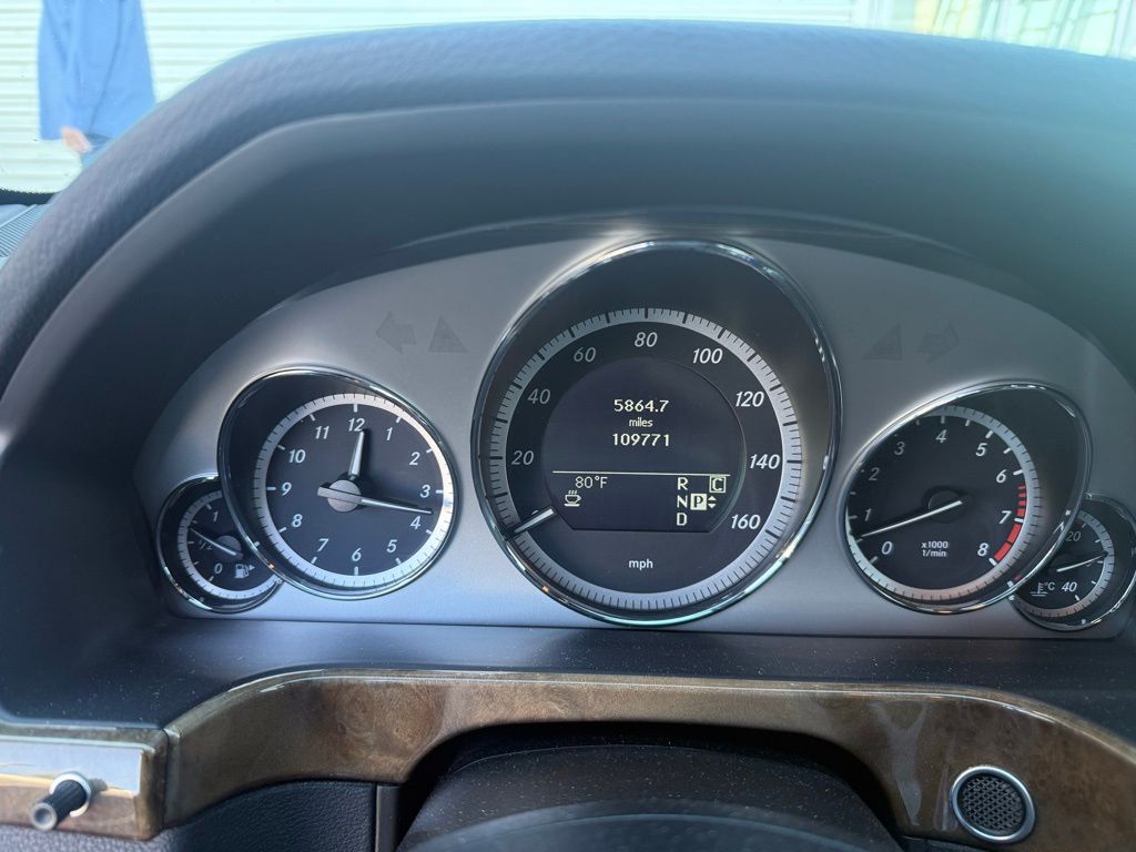 Thumbnail: 2010 Mercedes-Benz E-Class - 13