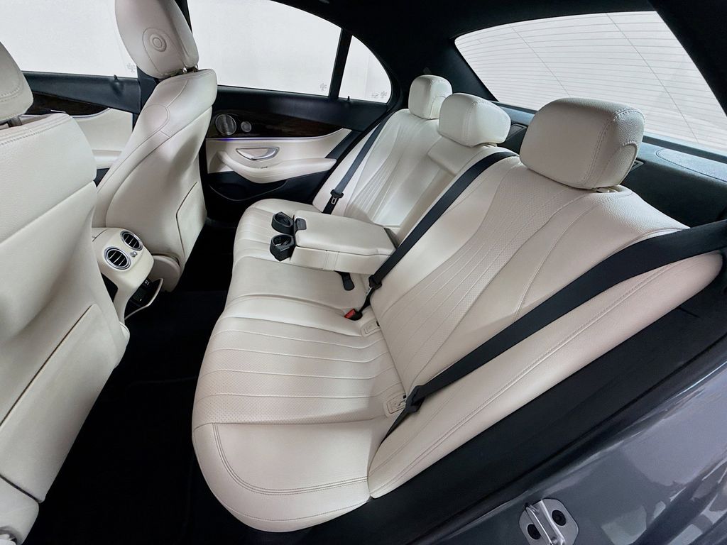 Thumbnail: 2019 Mercedes-Benz E-Class - 23