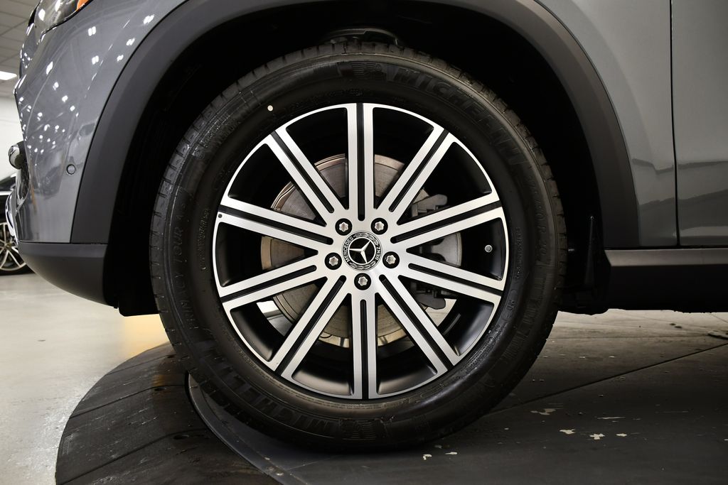 Thumbnail: 2026 Mercedes-Benz GLE - 13