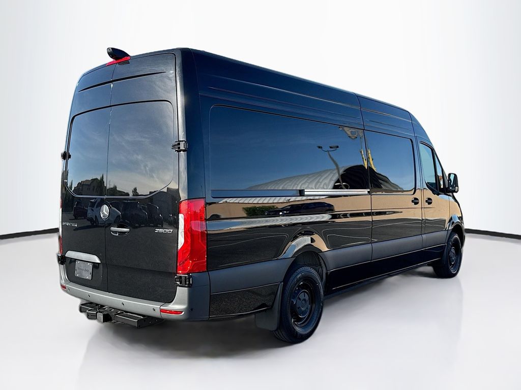 Thumbnail: 2026 Mercedes-Benz Sprinter - 5