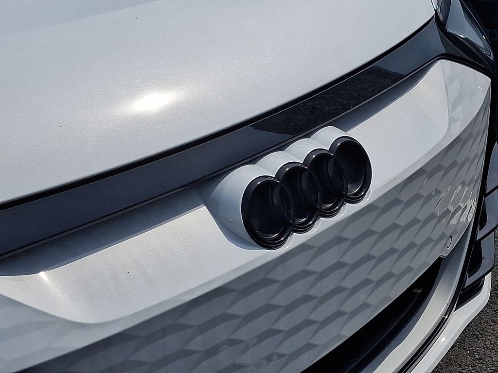 Thumbnail: 2023 Audi e-tron GT - 4