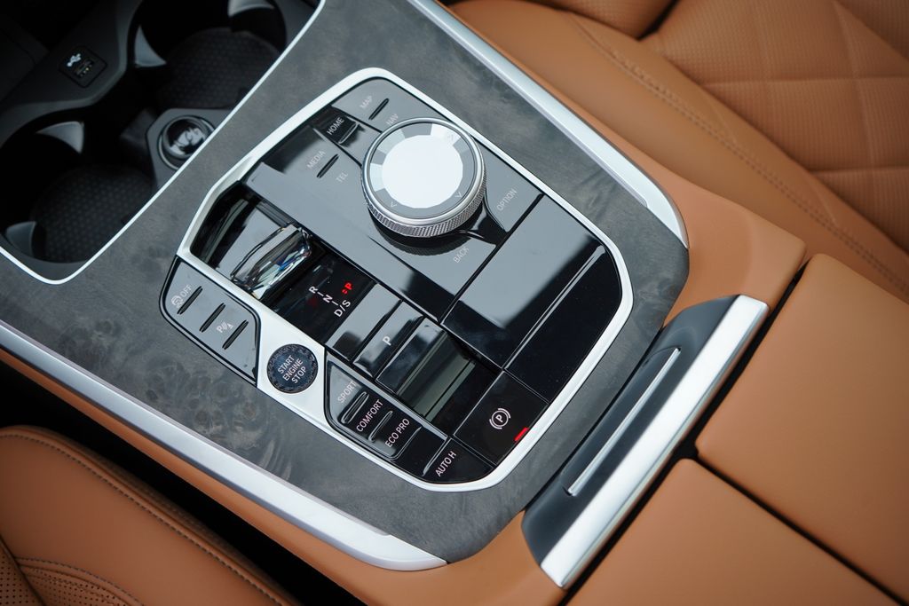 Thumbnail: 2026 BMW X5 - 18