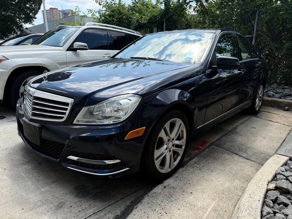 2013 Mercedes-Benz C-Class C 300 -
                  Vienna, VA