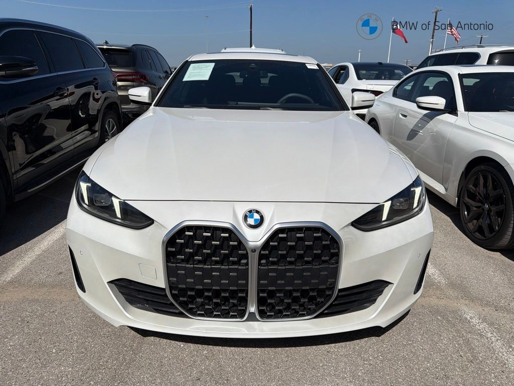 Mineral White Metallic 2026 BMW 4 Series Coupe Rear-Wheel Drive 8-Speed Automatic