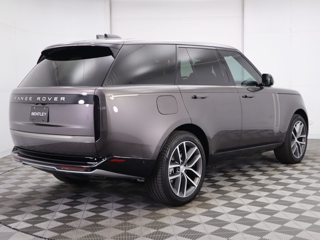 2025 Land Rover Range Rover SE 5